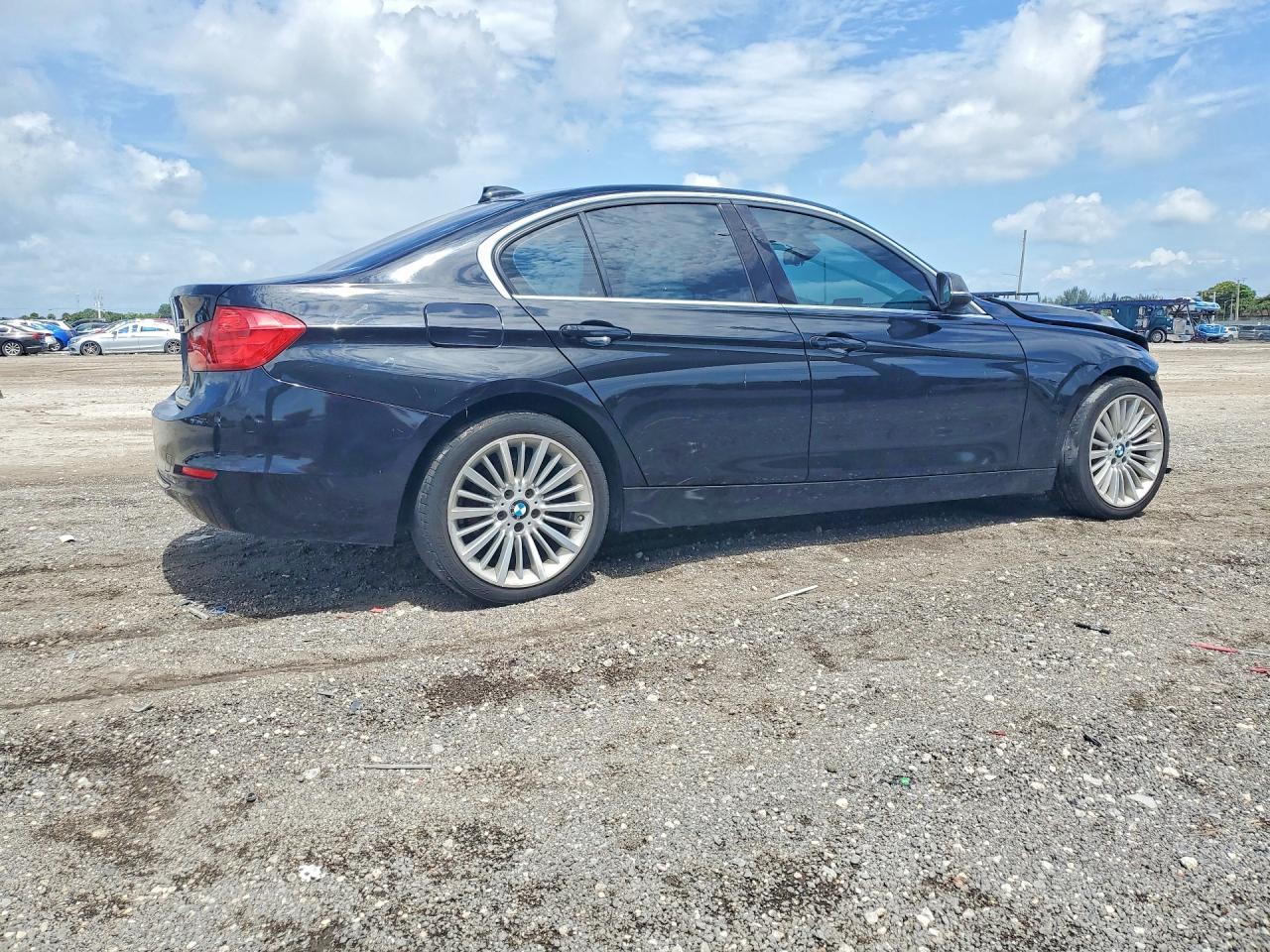 2014 BMW Seria 3 328i - zdjęcie 3