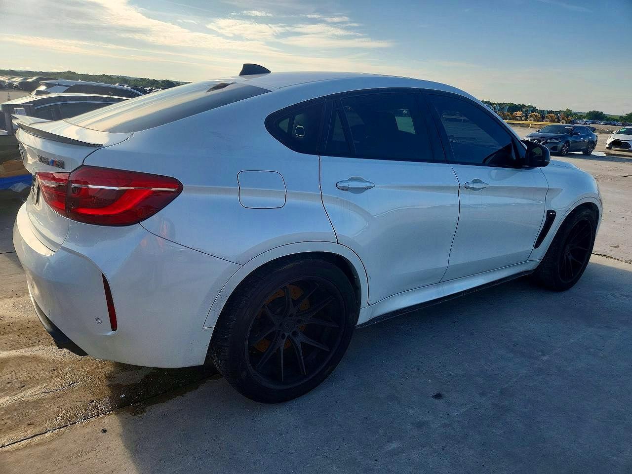 2015 BMW X6 M - zdjęcie 3