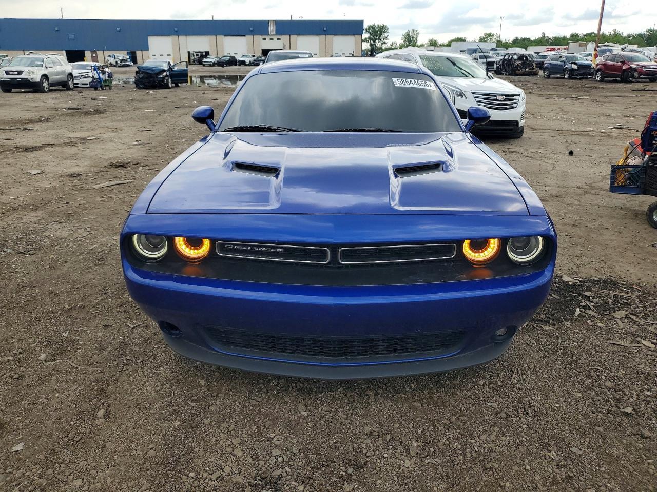 2022 Dodge Challenger Sxt - zdjęcie 5
