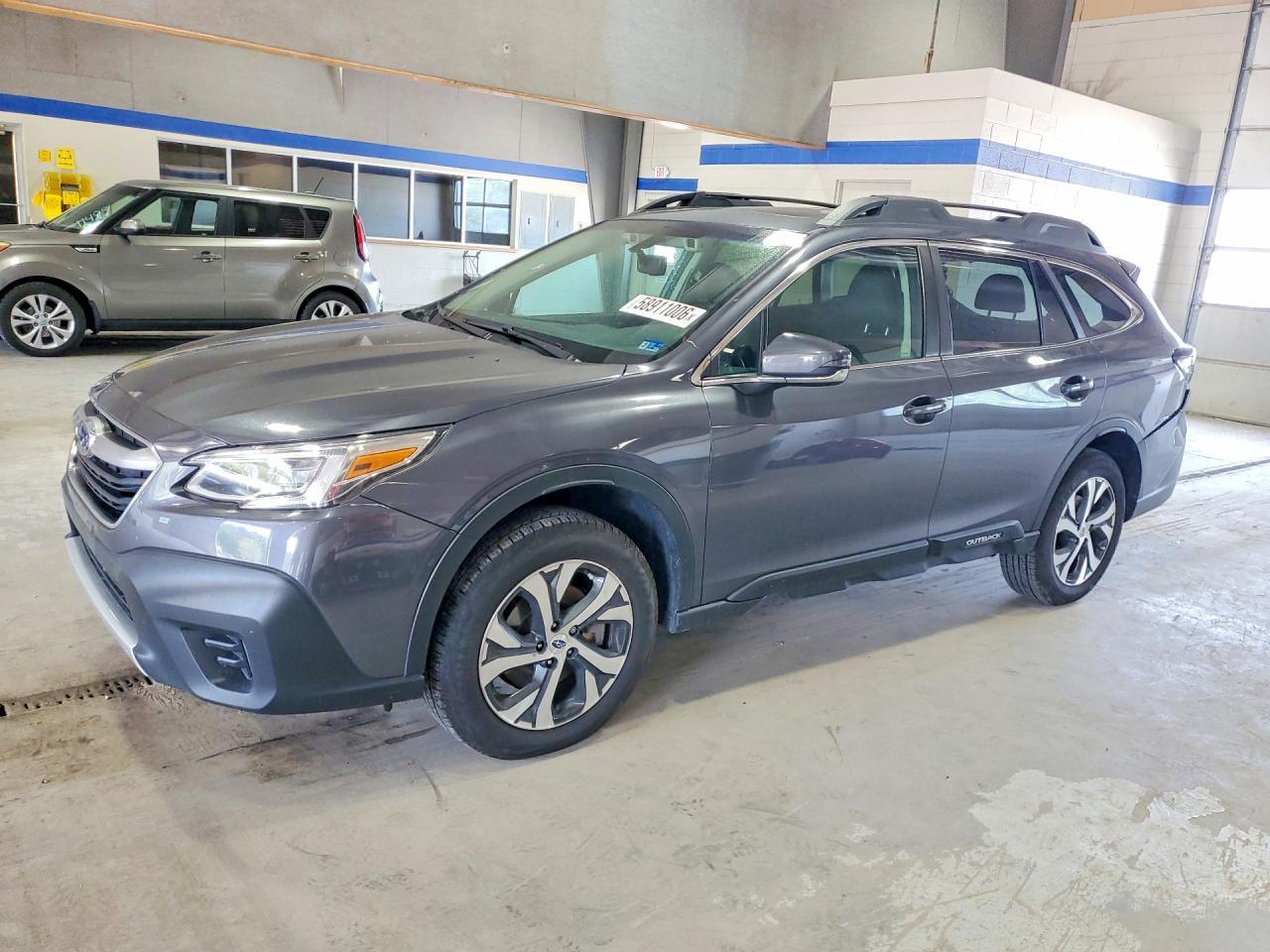 2022 Subaru Outback Limited - zdjęcie główne