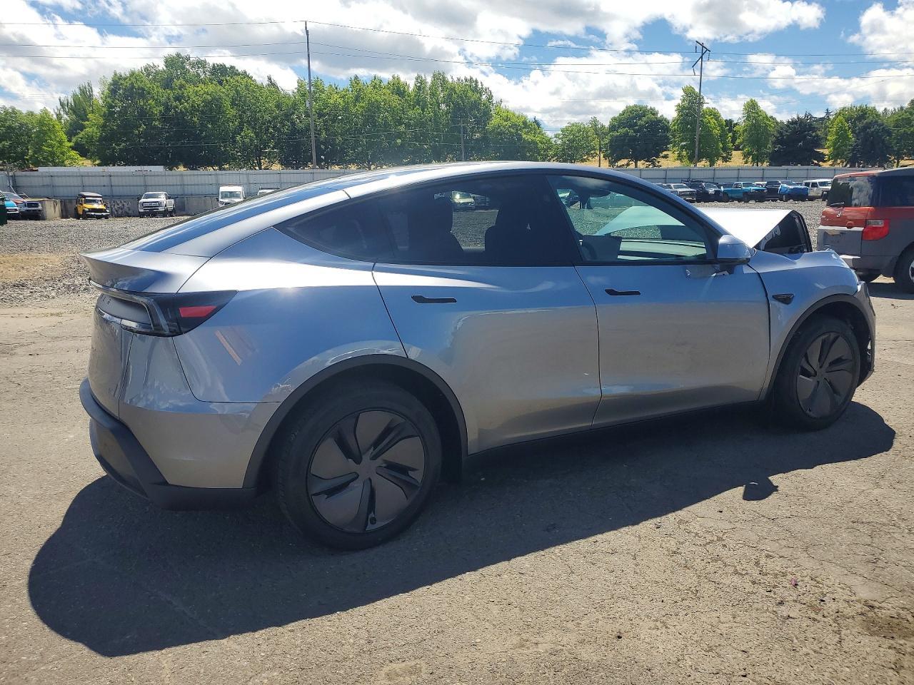2026 Tesla Model Y - zdjęcie 3