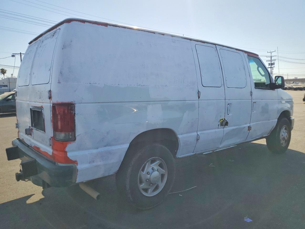 2013 Ford Econoline E250 Van - zdjęcie 3