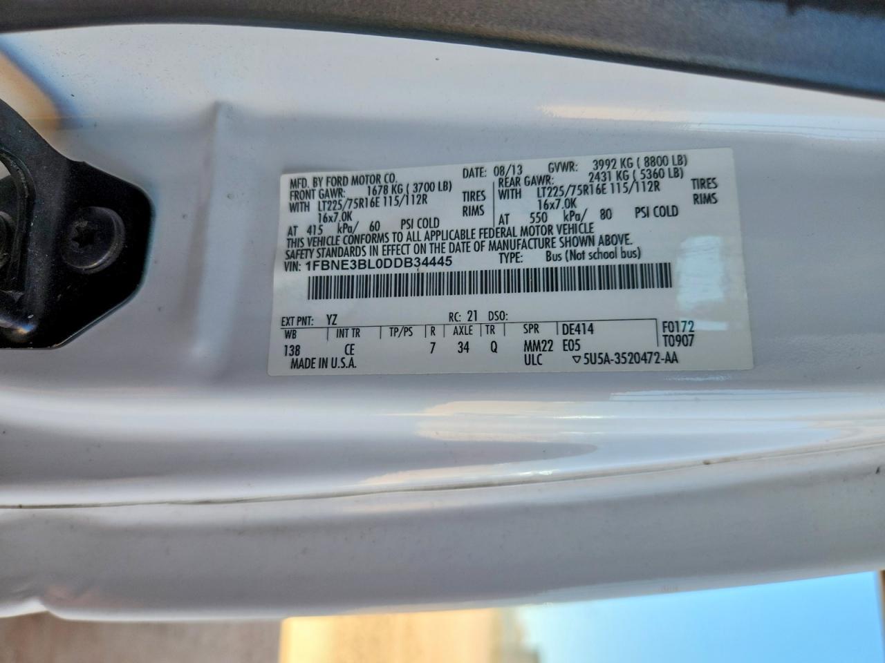 2013 Ford Econoline E350 Super Duty Wagon - zdjęcie 14