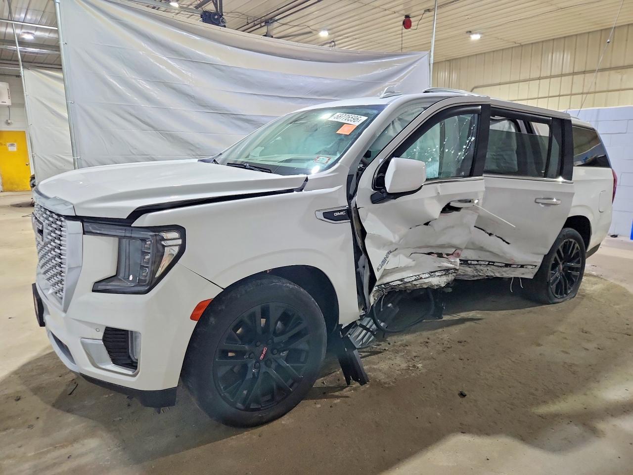 2021 GMC Yukon Xl Denali - zdjęcie główne
