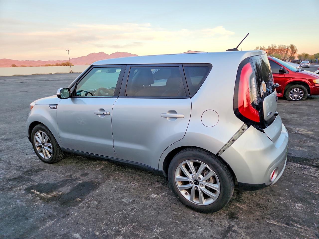 2019 Kia Soul + - zdjęcie 2