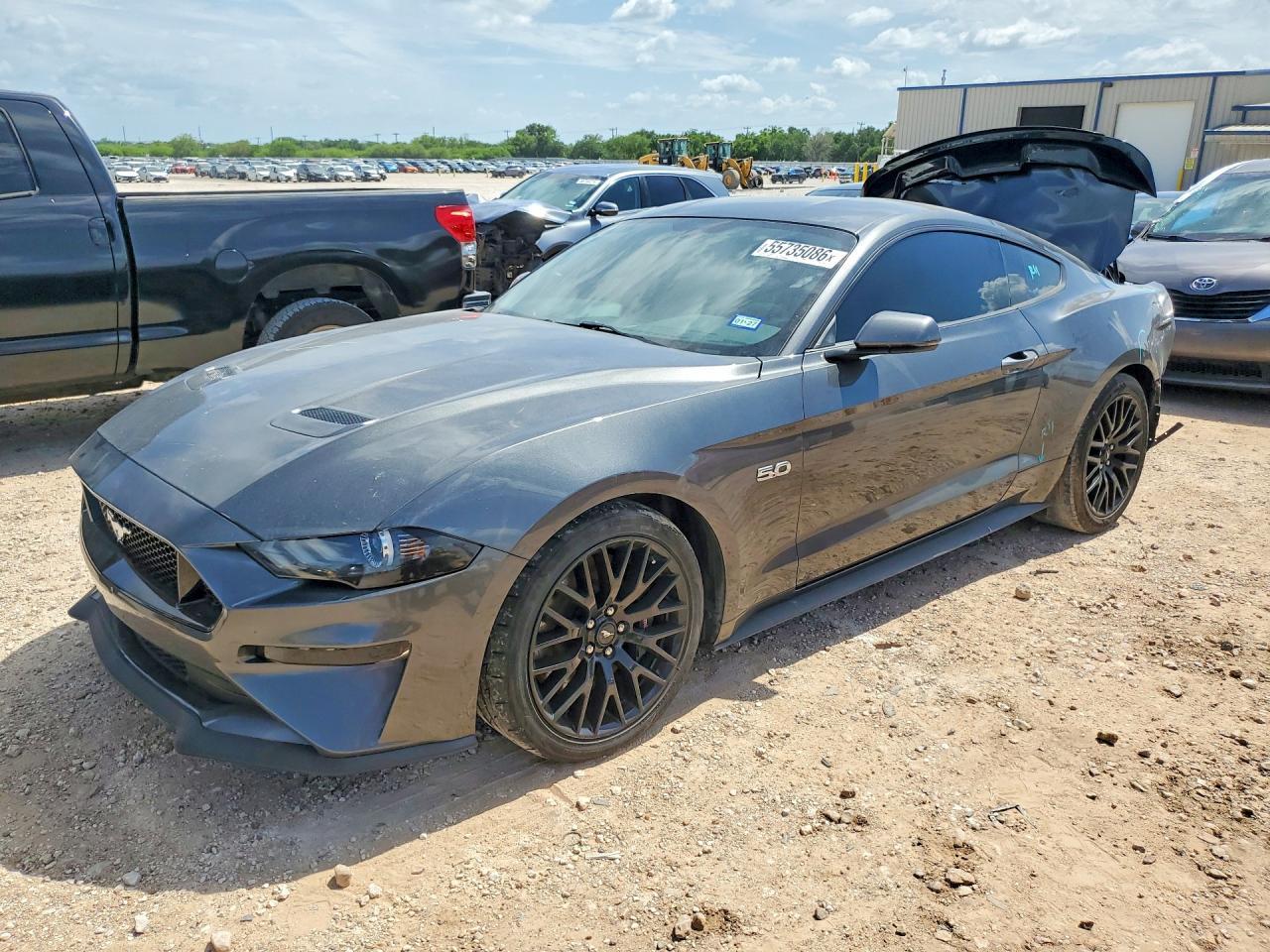 2019 Ford Mustang Coupe - zdjęcie główne