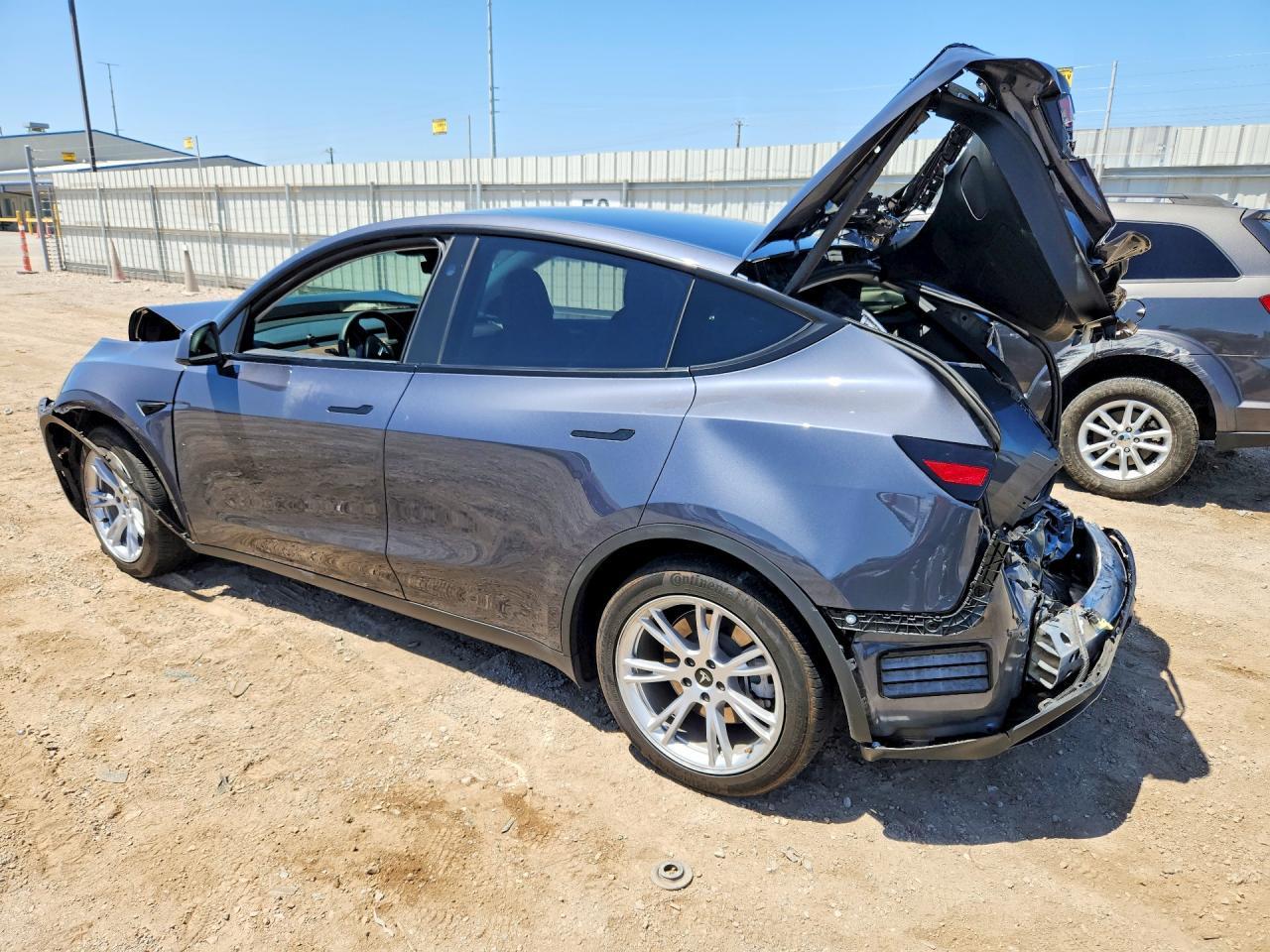 2023 Tesla Model Y - zdjęcie 2