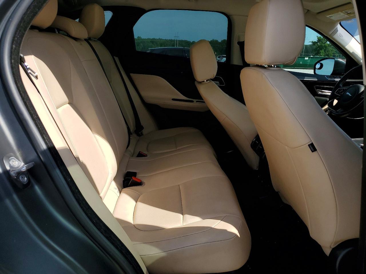 2018 Jaguar F-Pace Premium - zdjęcie 11