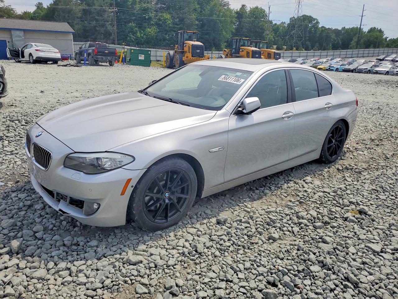 2013 BMW Seria 5 535i - zdjęcie główne