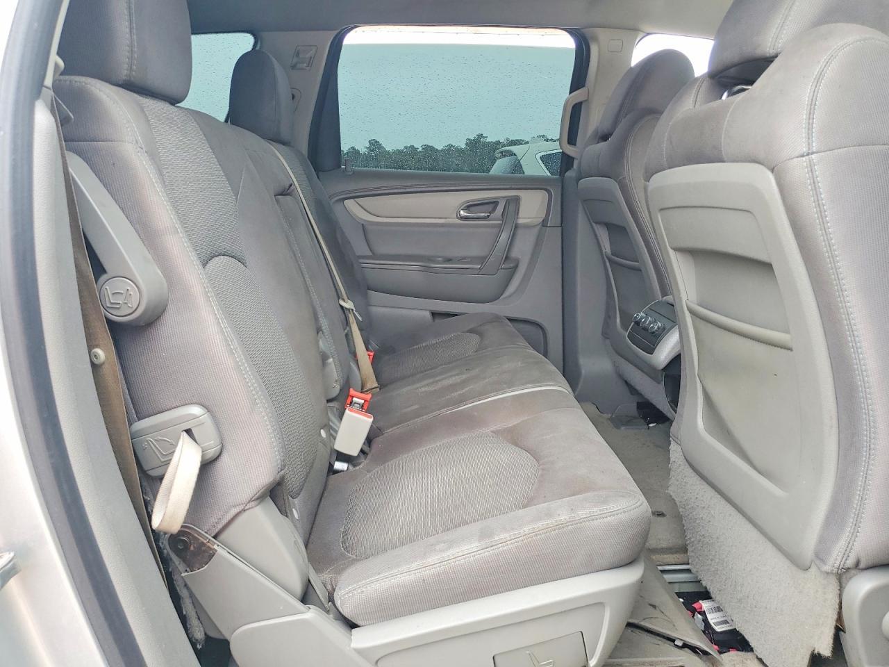 2016 Chevrolet Traverse Ls - zdjęcie 21