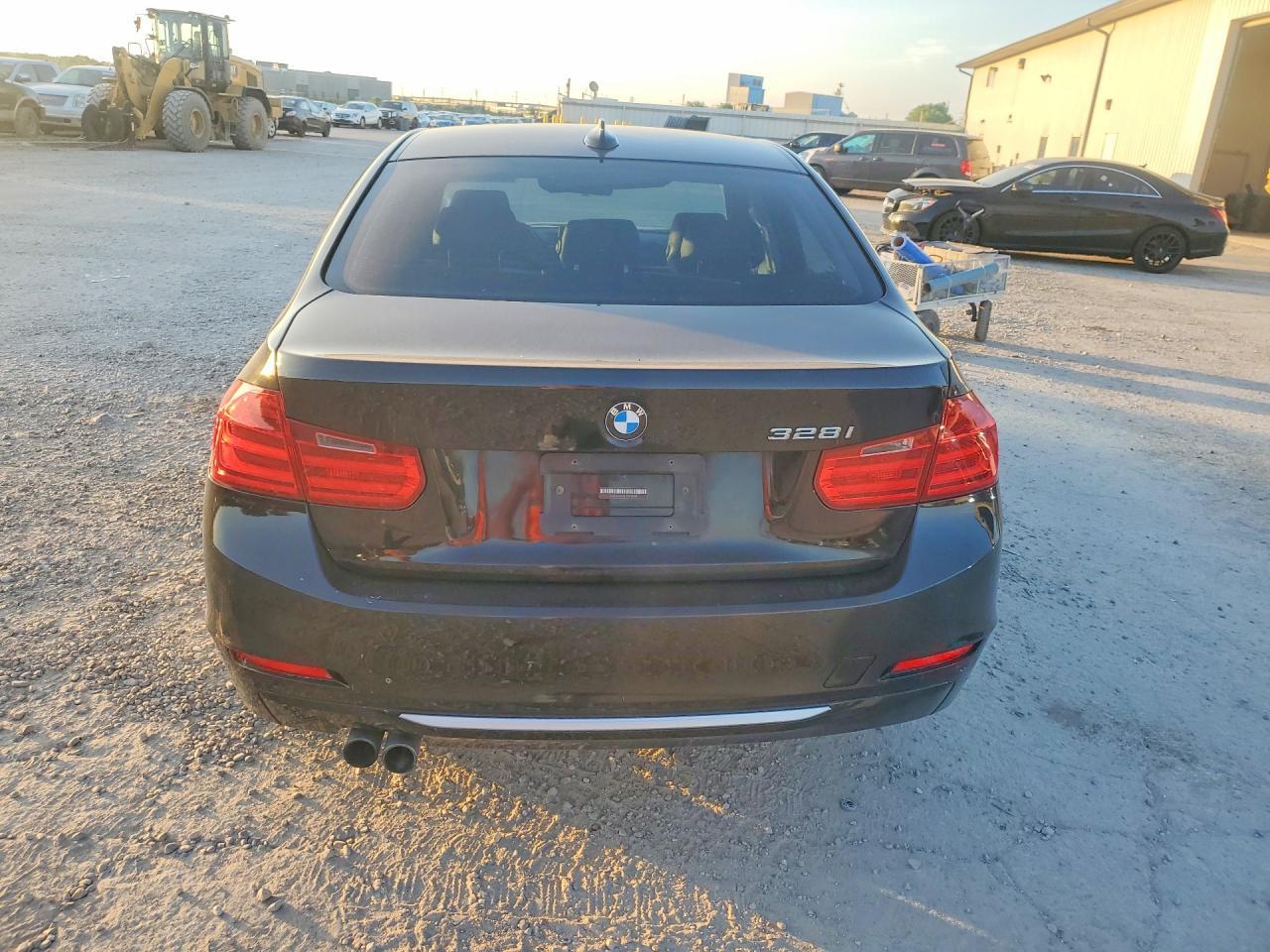 2013 BMW 328 I - zdjęcie 6