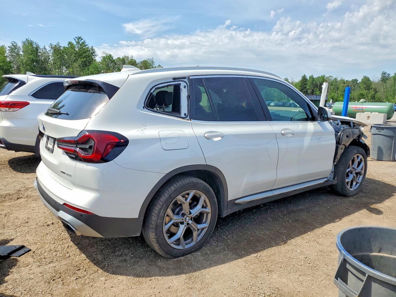 2023 BMW X3 xDrive30I - zdjęcie 3
