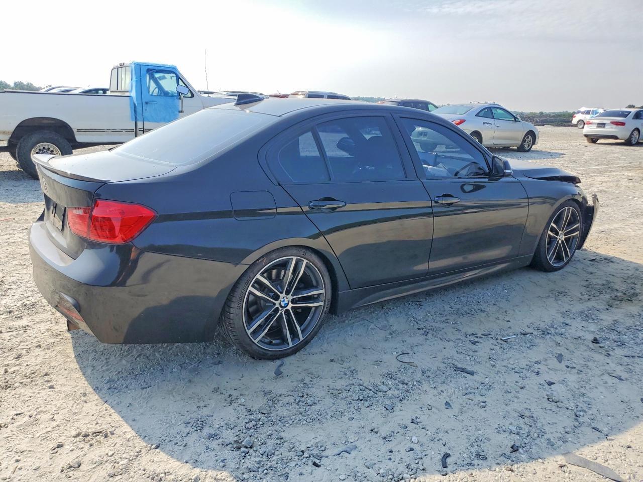 2015 BMW 335 I - zdjęcie 3