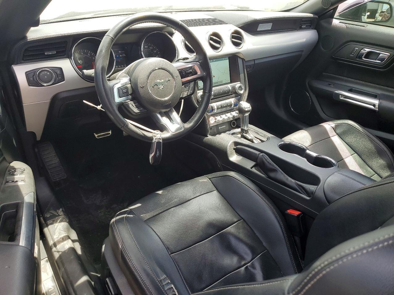 2016 Ford Mustang - zdjęcie 8