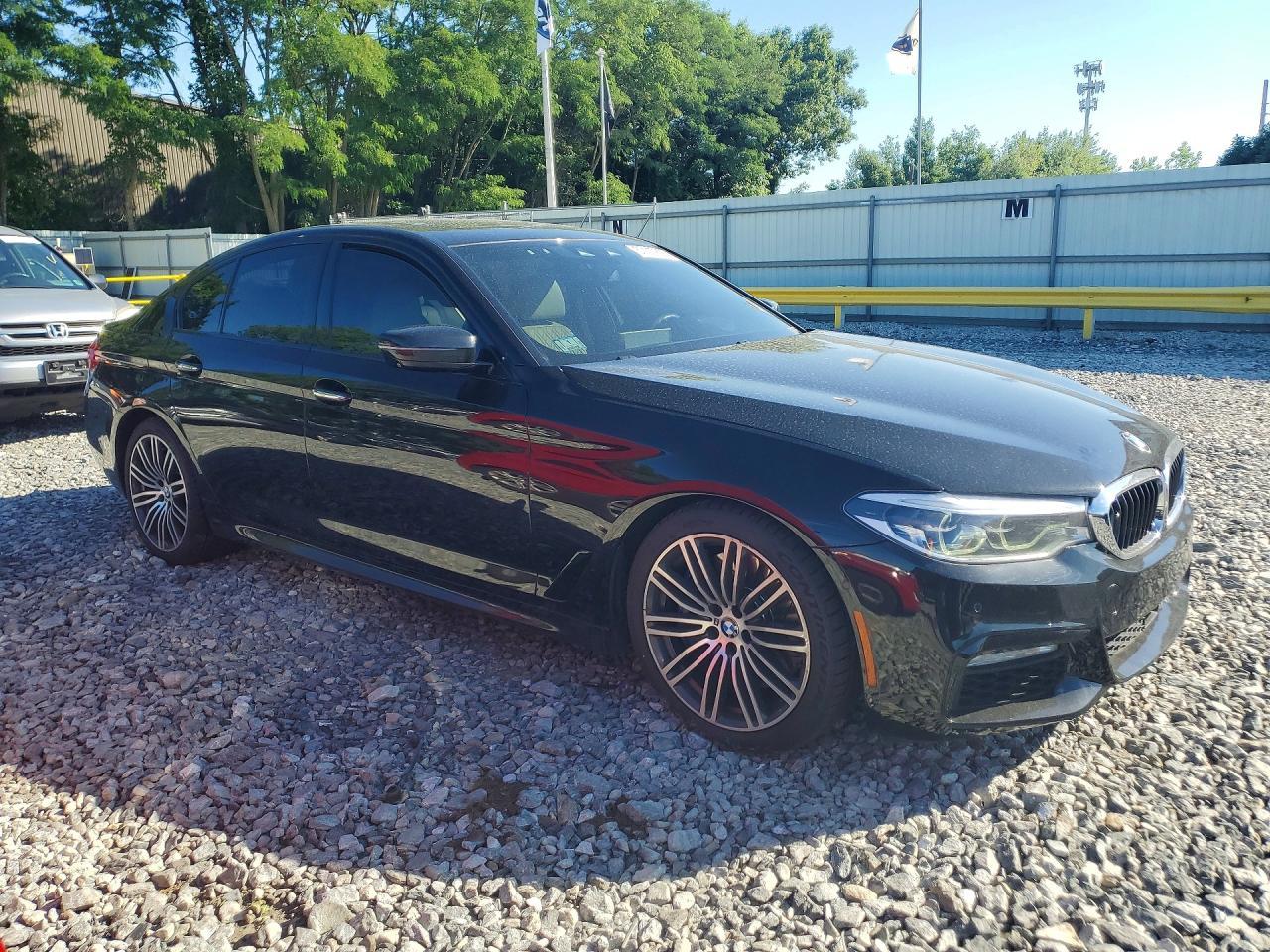 2017 BMW Seria 5 540i - zdjęcie 4