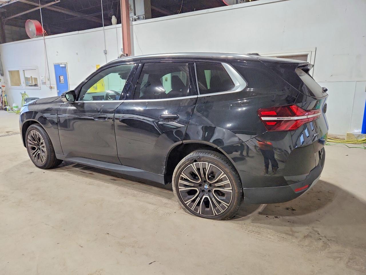 2025 BMW X3 30 xDrive - zdjęcie 2