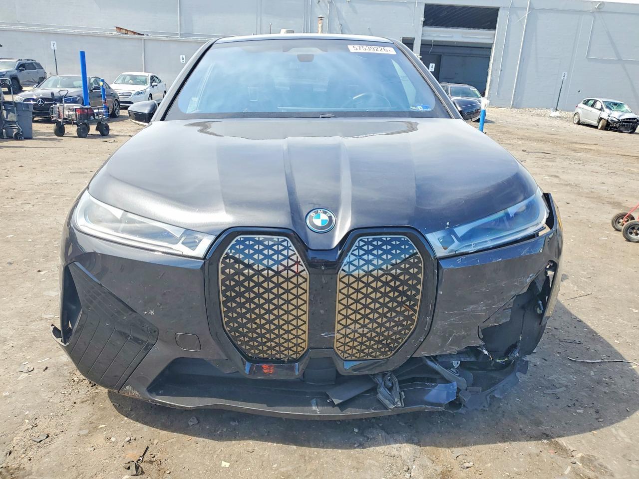 2023 BMW Ix M60 - zdjęcie 5