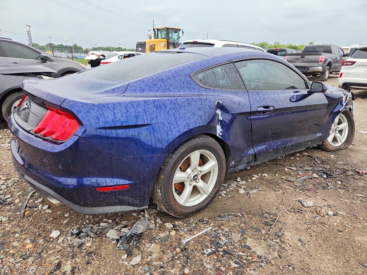 2019 Ford Mustang - zdjęcie 3