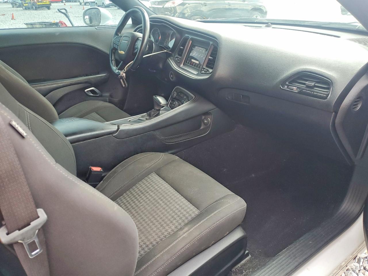2019 Dodge Challenger Sxt - zdjęcie 8