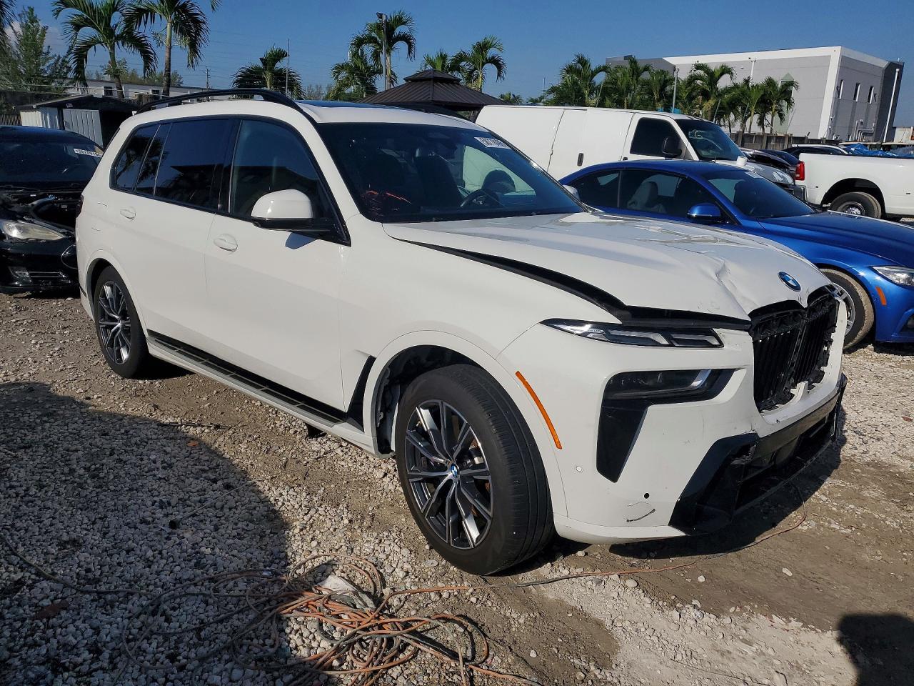 2025 BMW X7 xDrive40I - zdjęcie 4