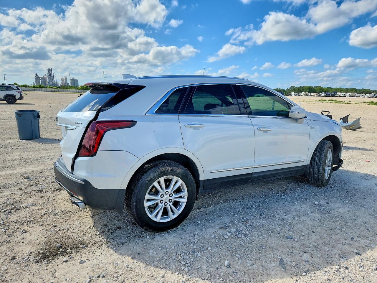 2022 Cadillac Xt5 Luxury - zdjęcie 3