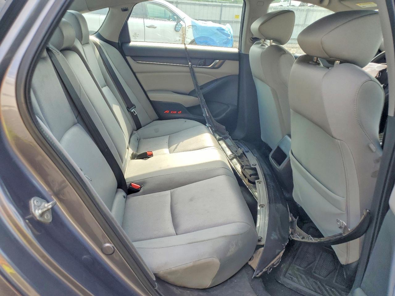 2019 Honda Accord Lx - zdjęcie 10