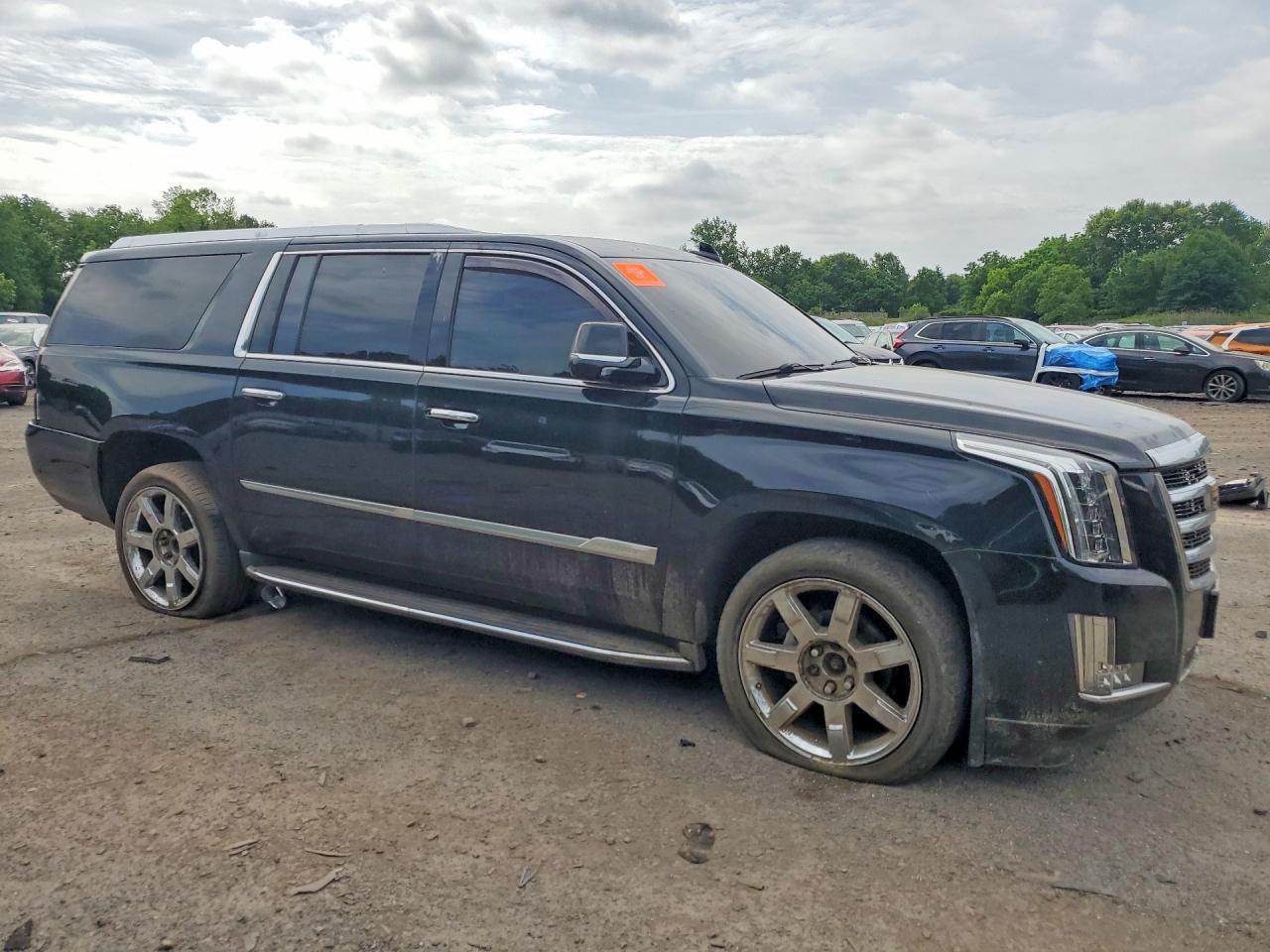 2017 Cadillac Escalade Esv - zdjęcie 4