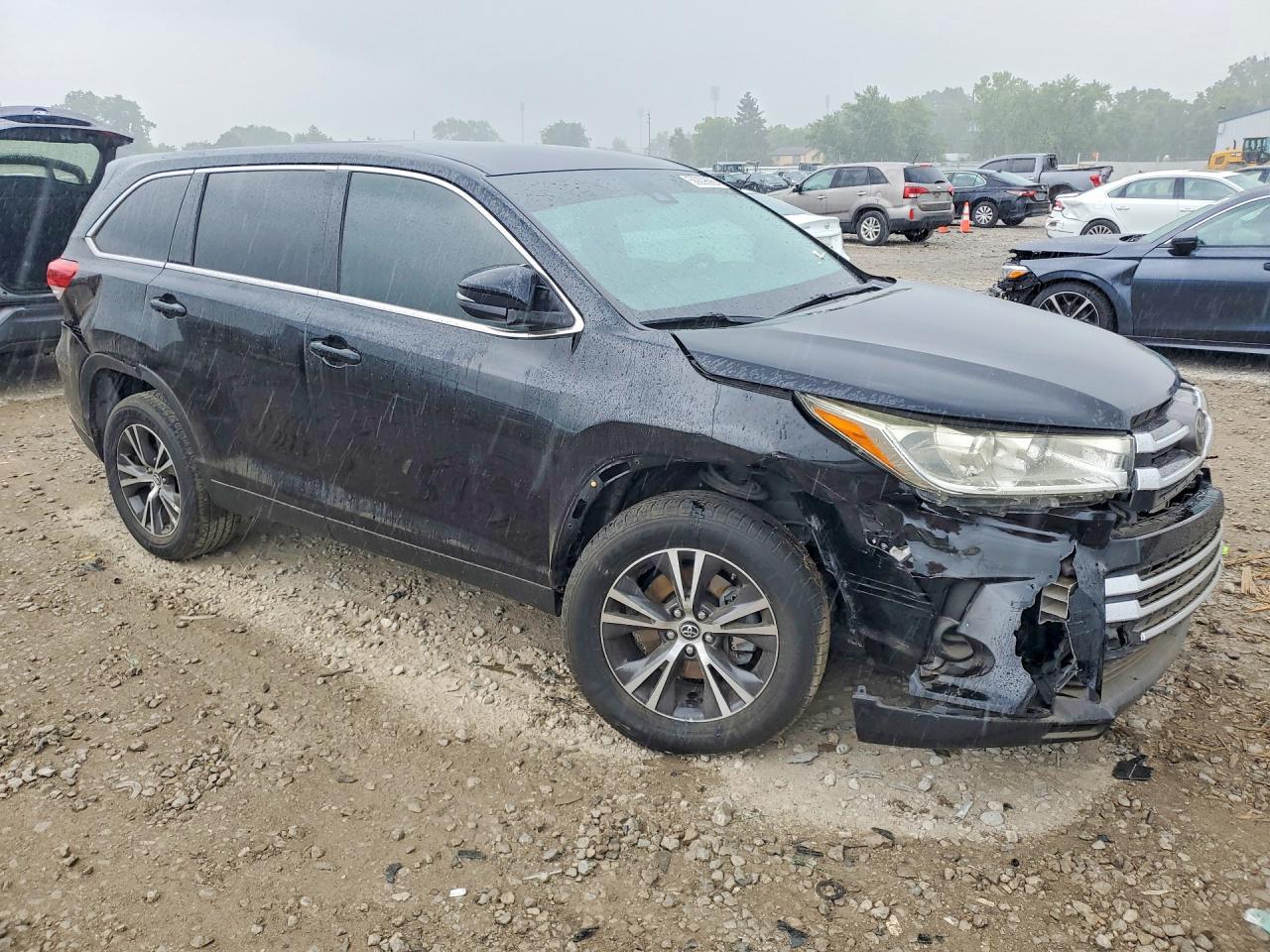 2019 Toyota Highlander Le - zdjęcie 4
