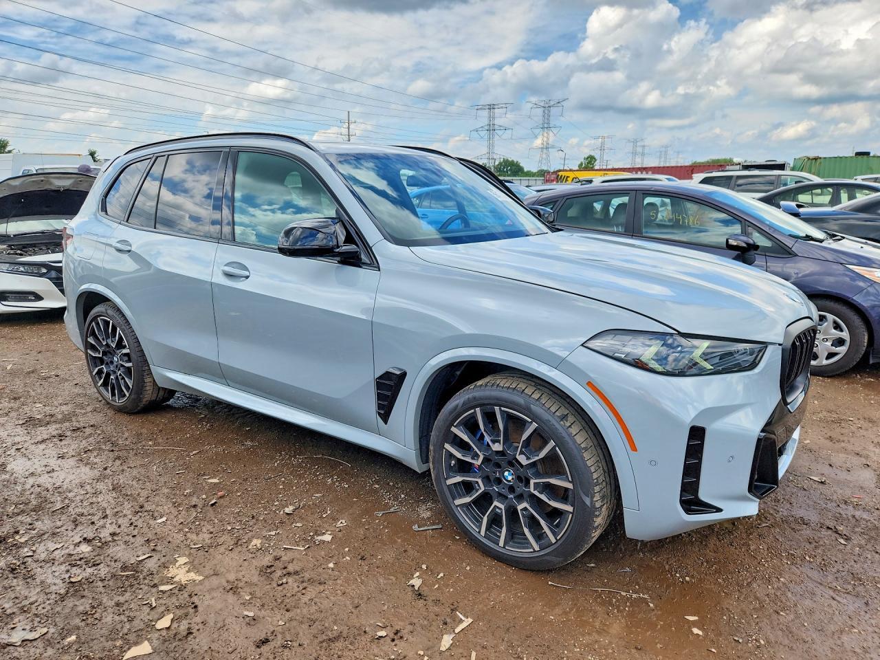 2025 BMW X5 M60I - zdjęcie 4