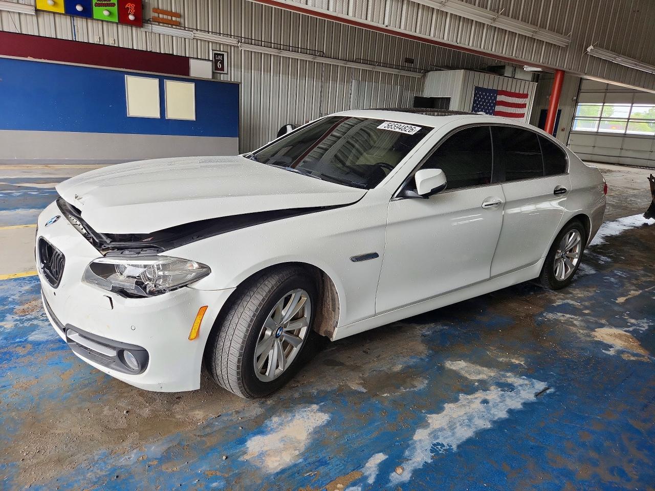 2015 BMW Seria 5 528i - zdjęcie główne