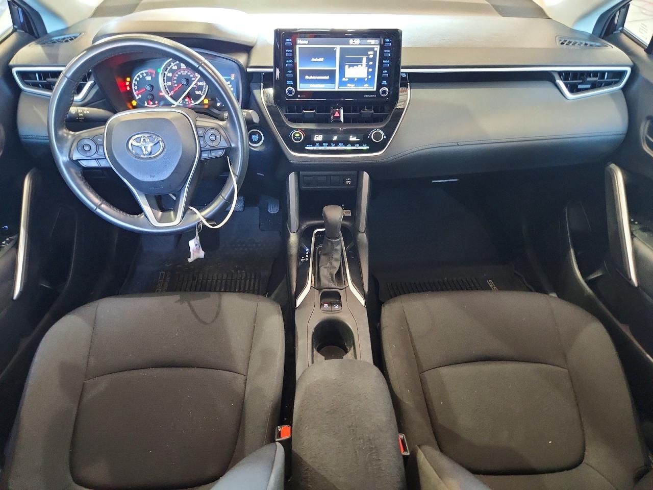 2022 Toyota Corolla Cross Le - zdjęcie 8