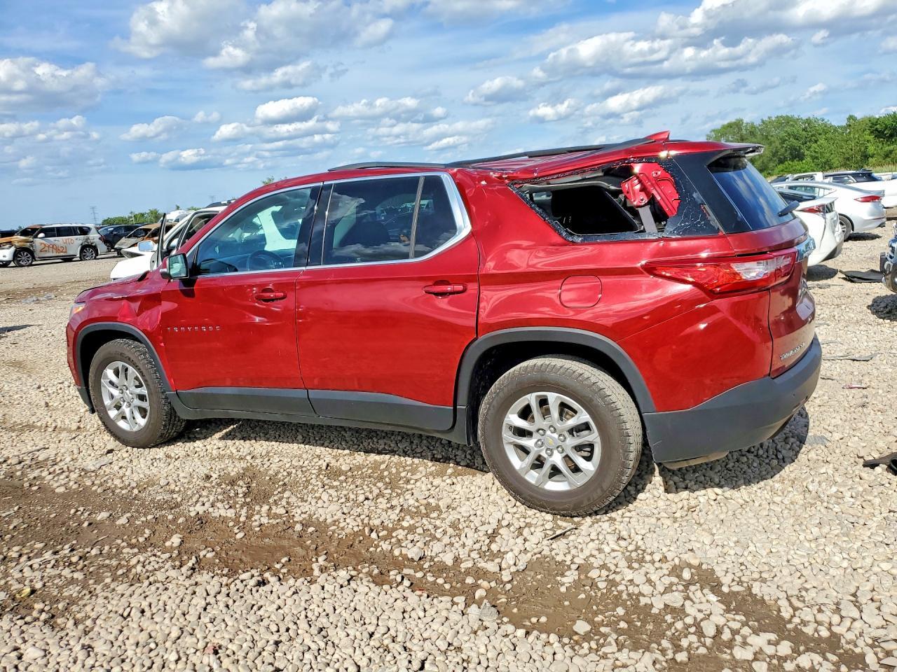 2021 Chevrolet Traverse Lt - zdjęcie 2