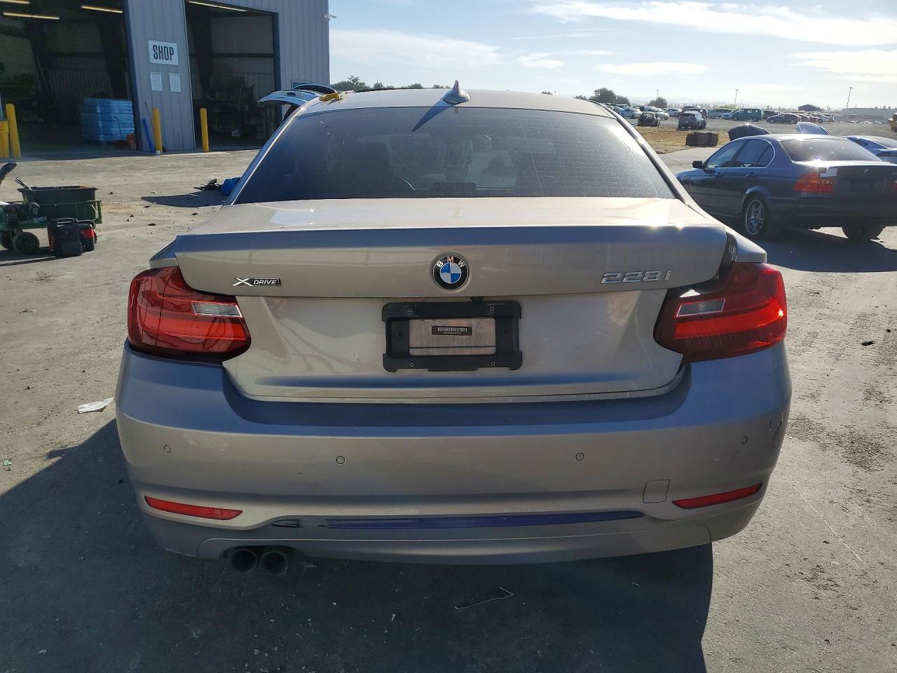 2016 BMW 228 Xi Sulev - zdjęcie 6
