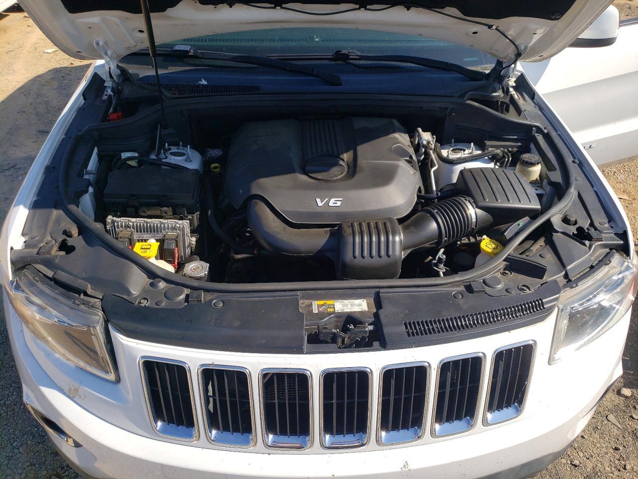 2014 Jeep Grand Cherokee Laredo - zdjęcie 12