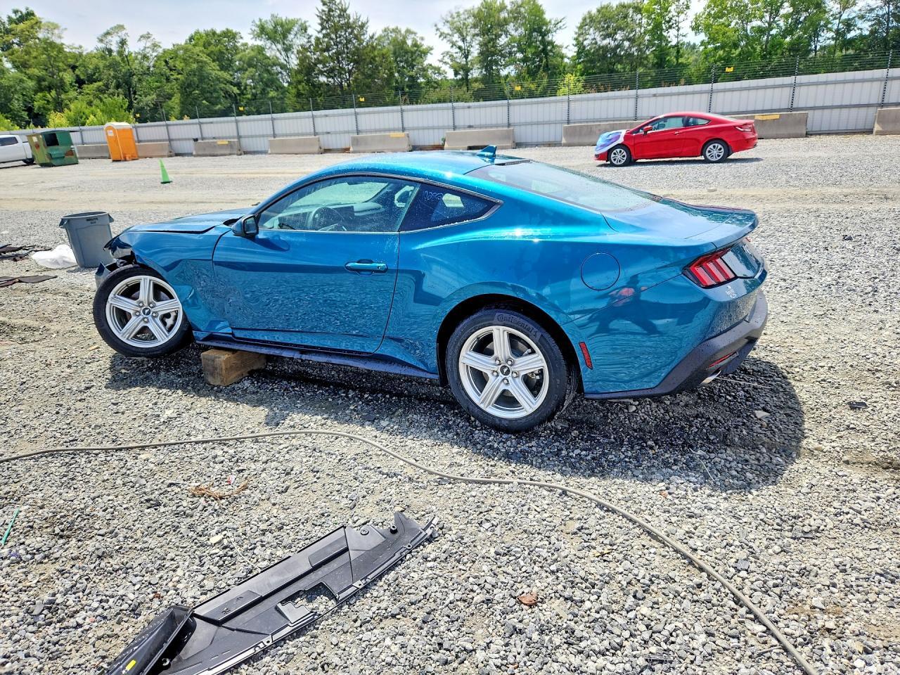 2026 Ford Mustang - zdjęcie 2