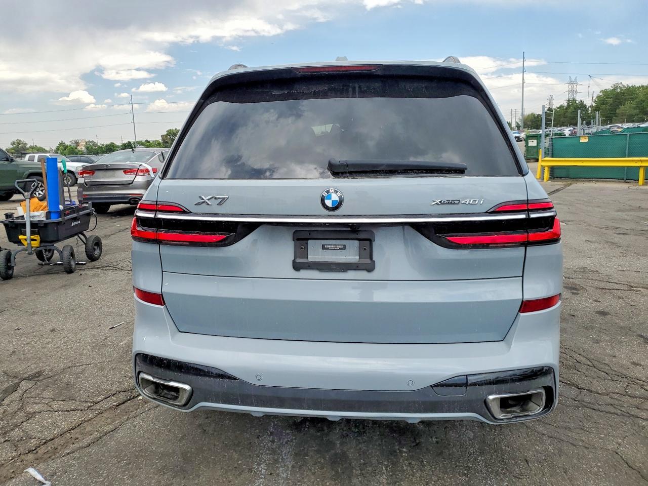 2023 BMW X7 xDrive40I - zdjęcie 6