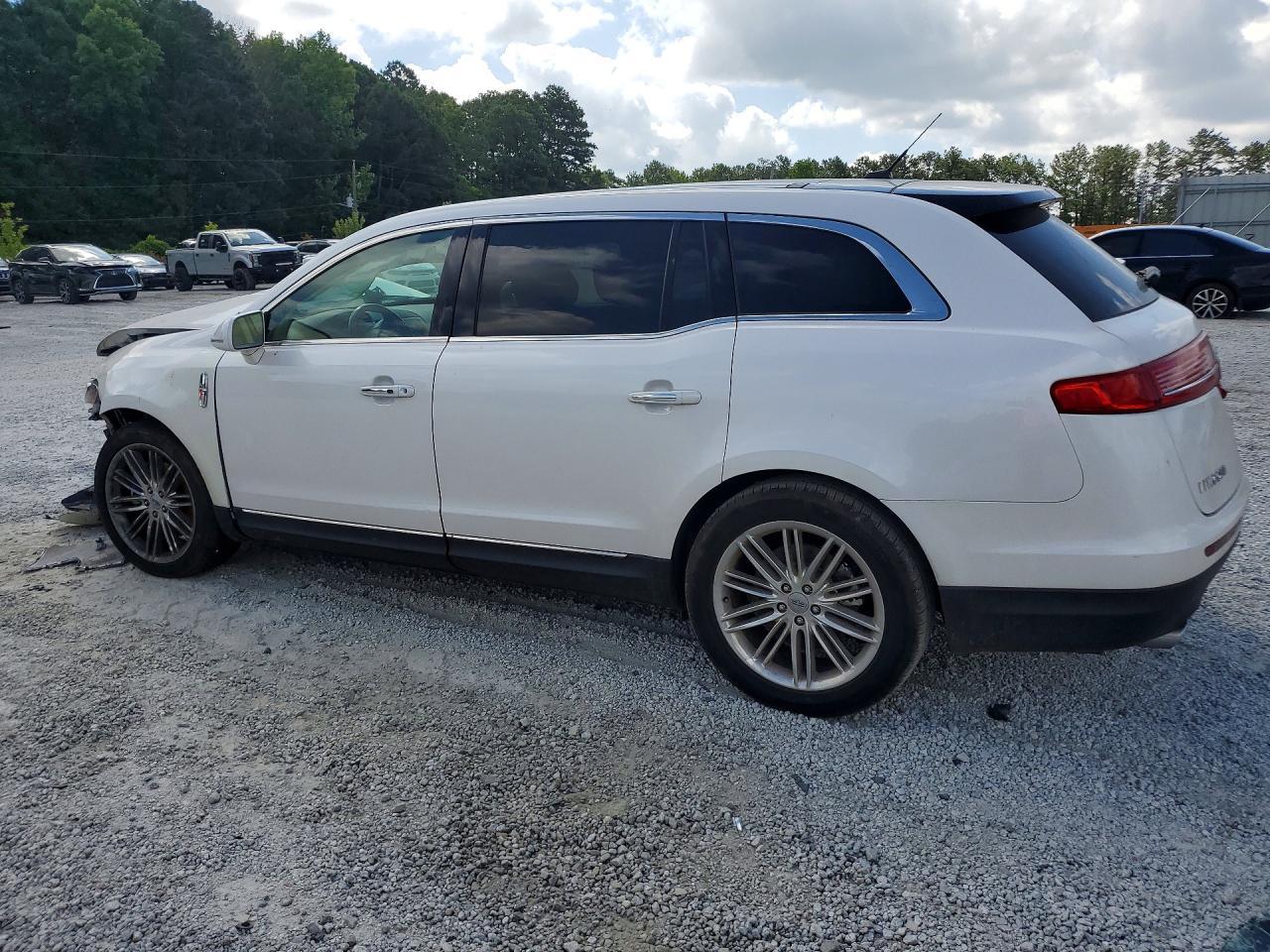 2019 Lincoln Mkt - zdjęcie 2