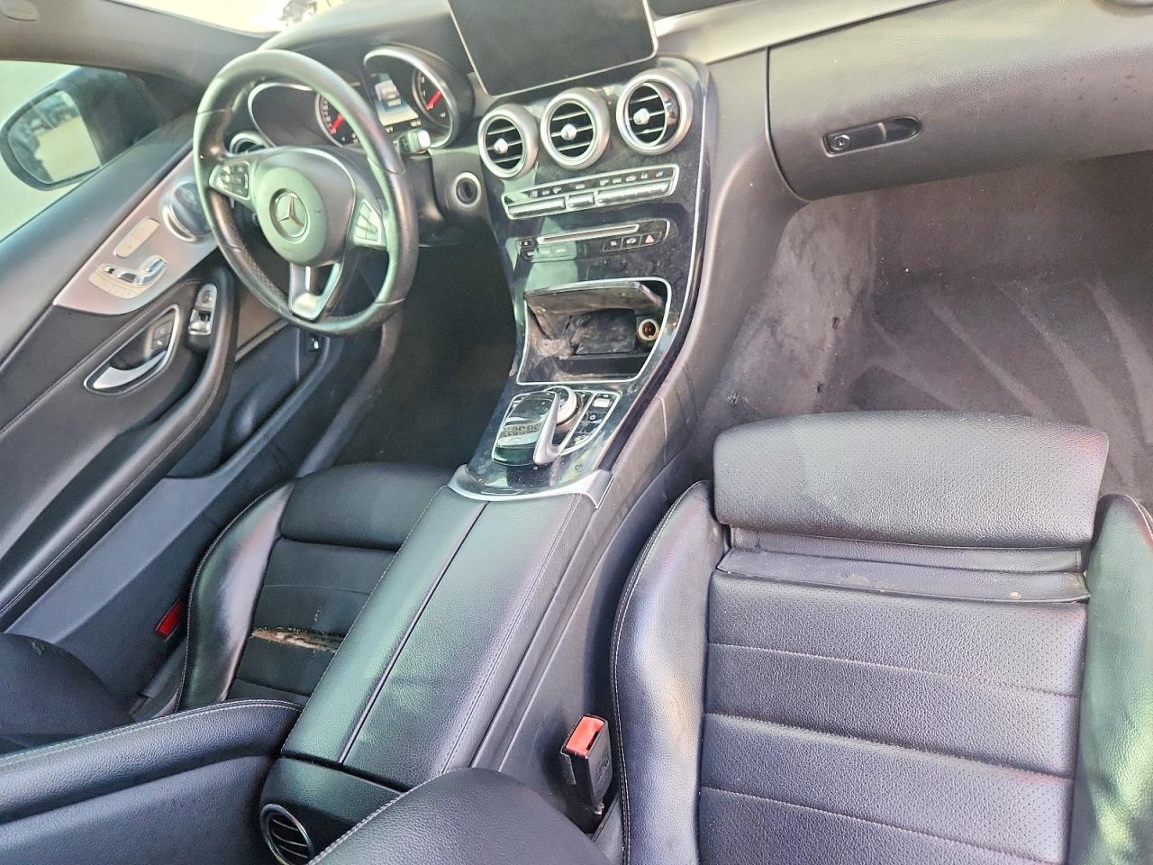 2017 Mercedes-Benz C 300 - zdjęcie 8