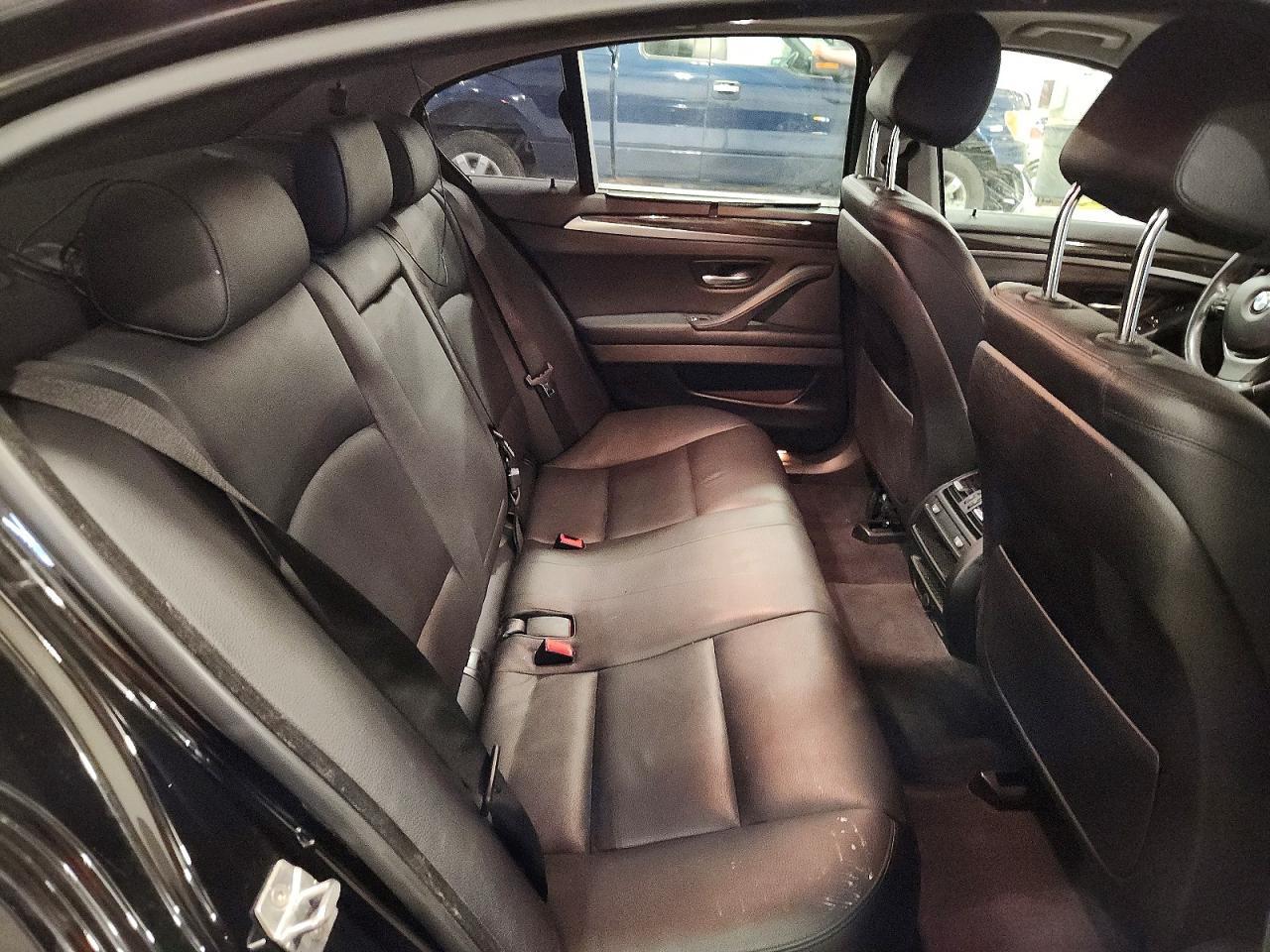 2015 BMW Seria 5 528i - zdjęcie 10