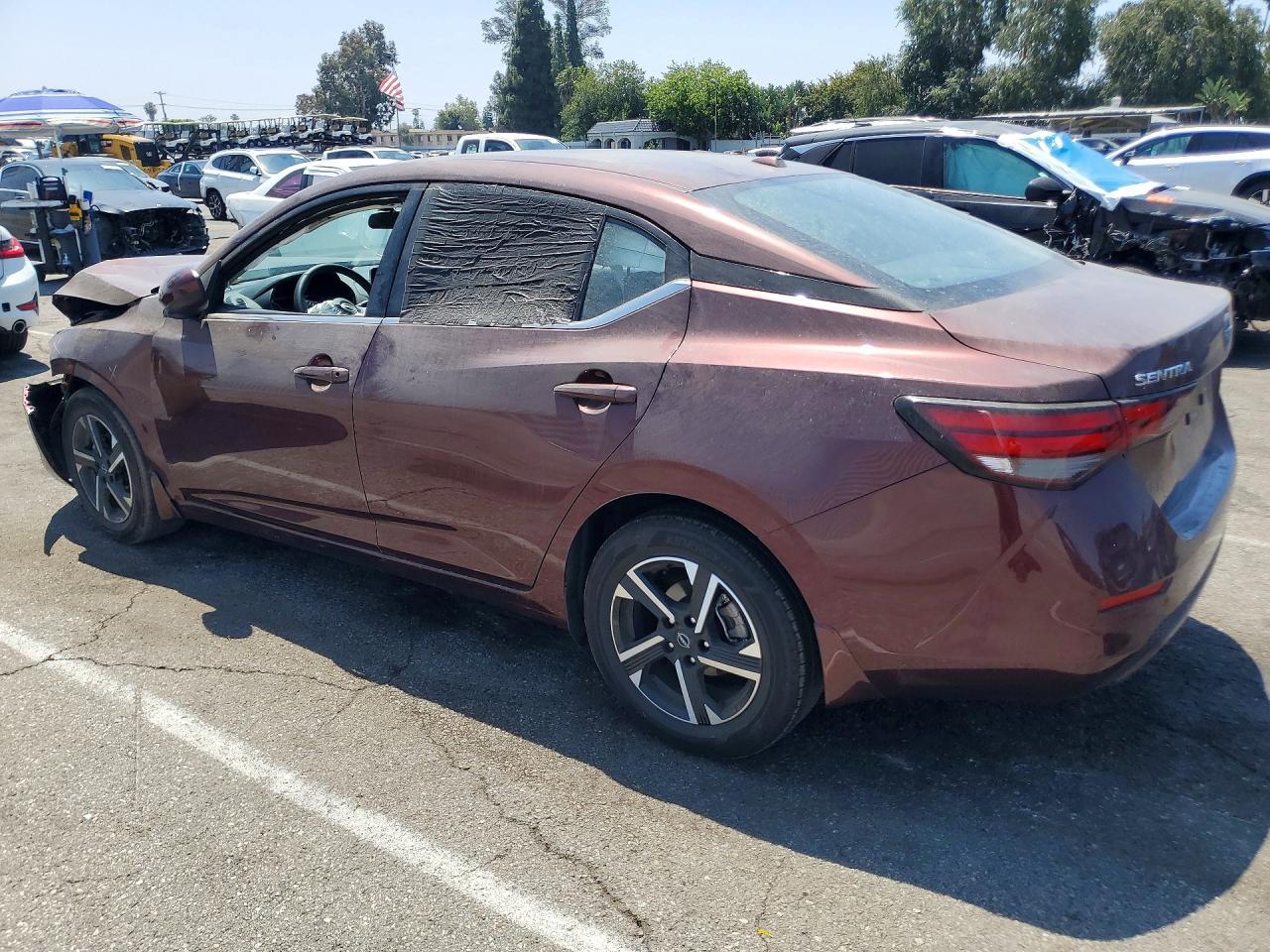 2025 Nissan Sentra Sv - zdjęcie 2