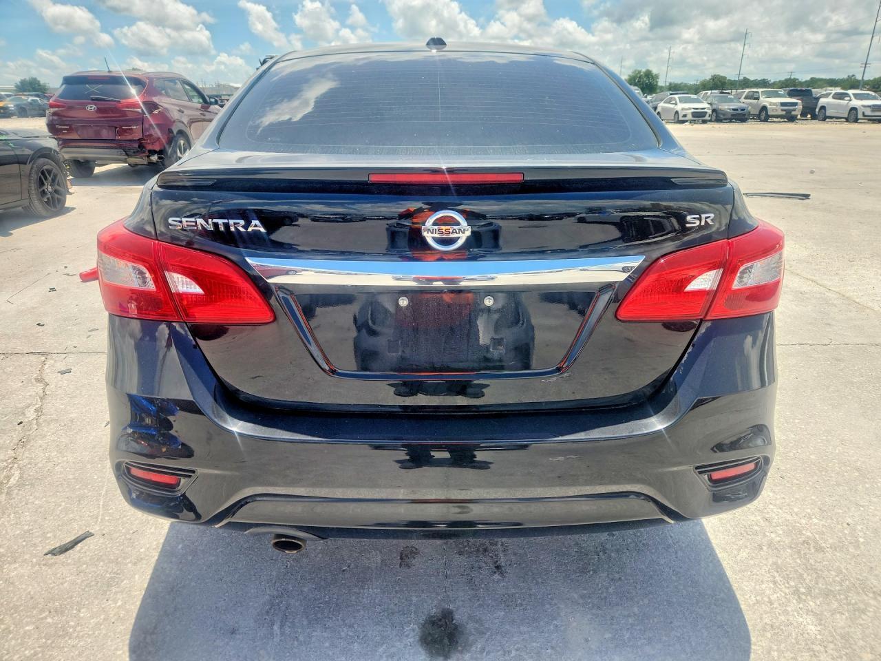2019 Nissan Sentra Sr - zdjęcie 6