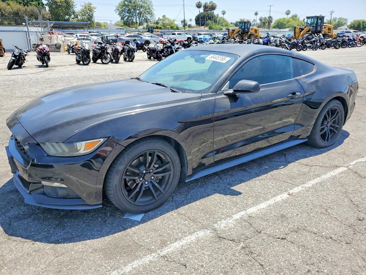 2016 Ford Mustang - zdjęcie główne