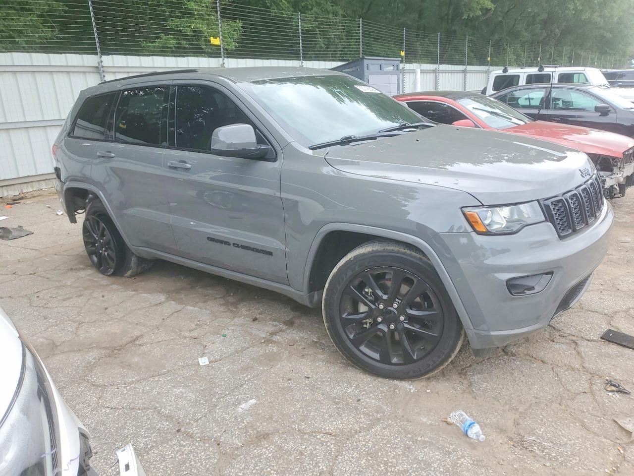 2019 Jeep Grand Cherokee Laredo - zdjęcie 4