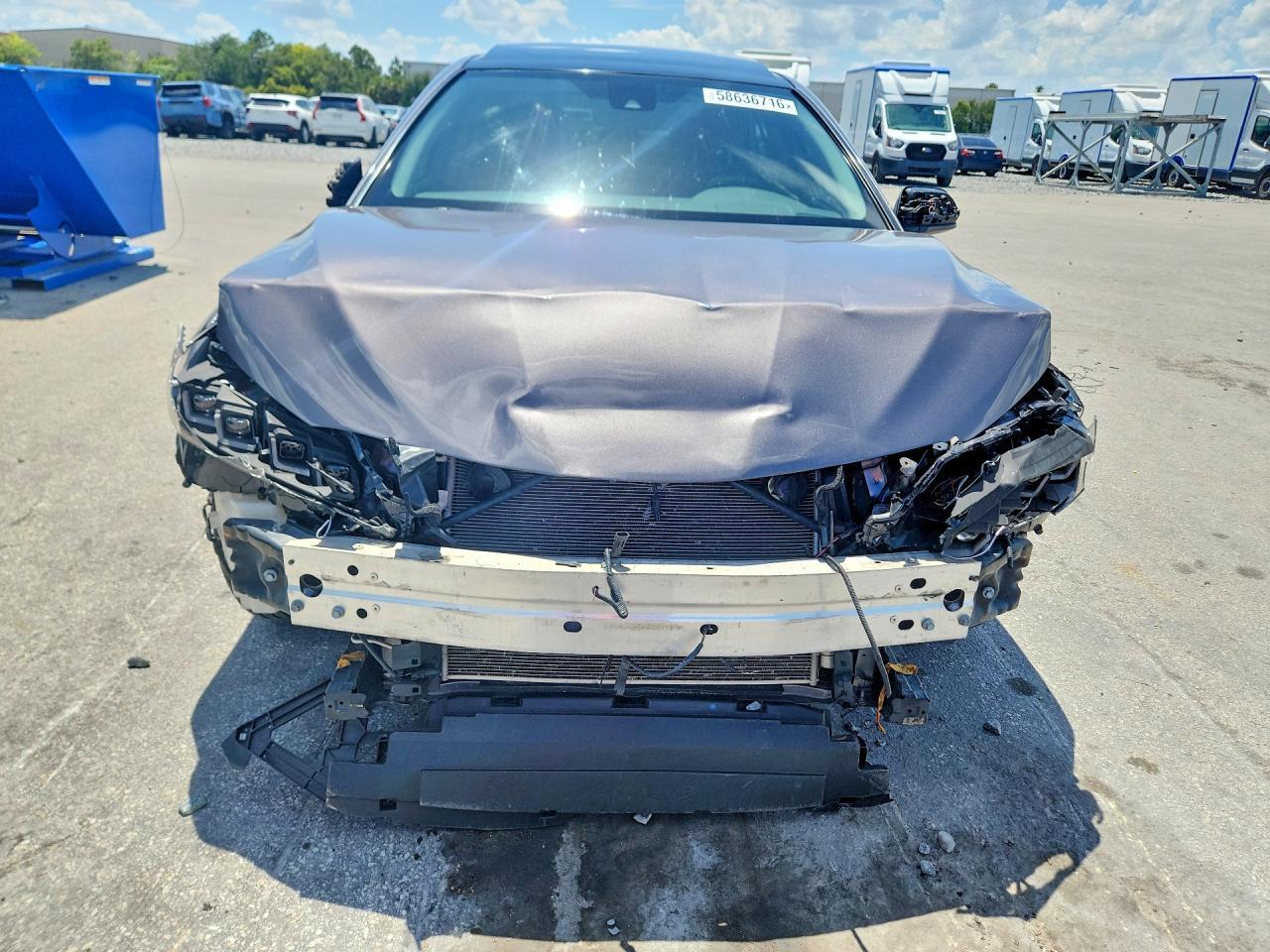 2019 Toyota Camry Xse - zdjęcie 5