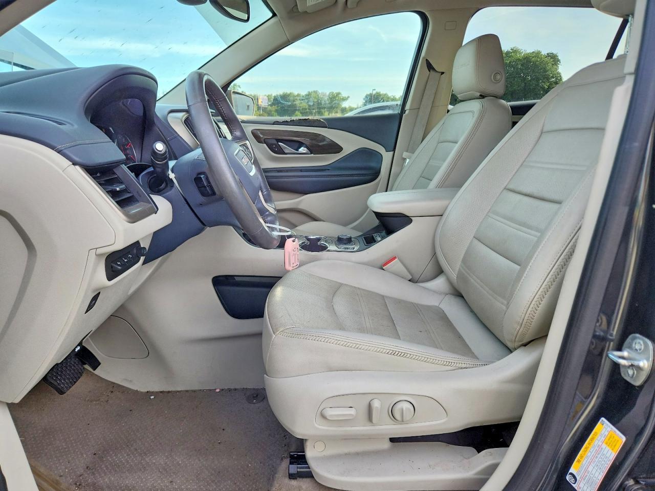 2022 GMC Terrain Denali - zdjęcie 7
