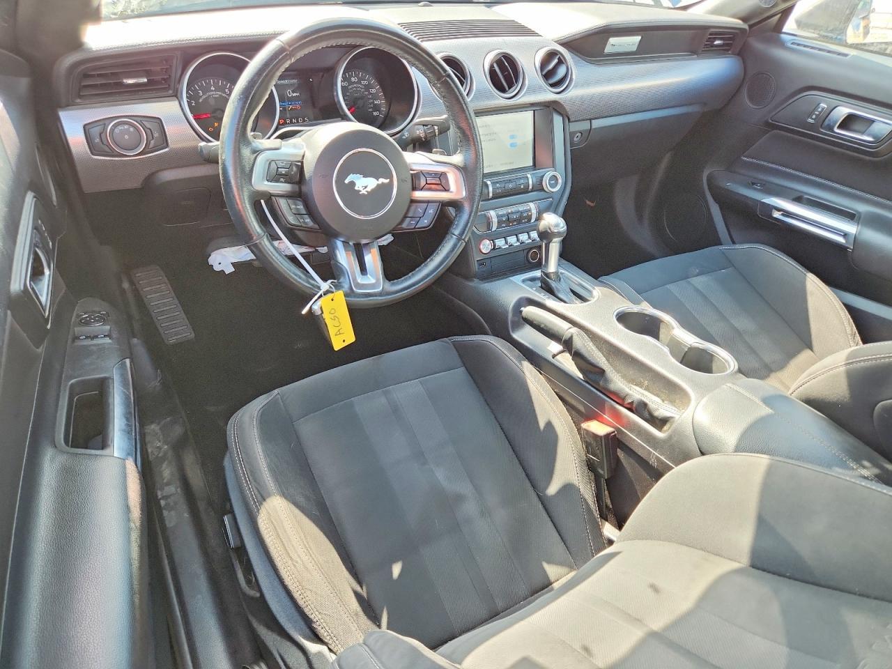 2019 Ford Mustang - zdjęcie 8