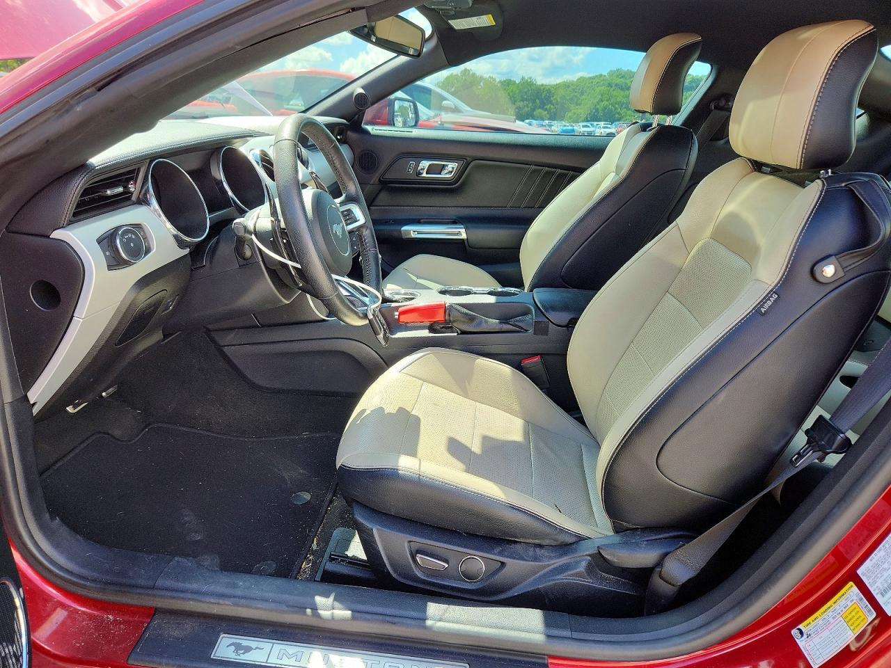 2016 Ford Mustang - zdjęcie 7