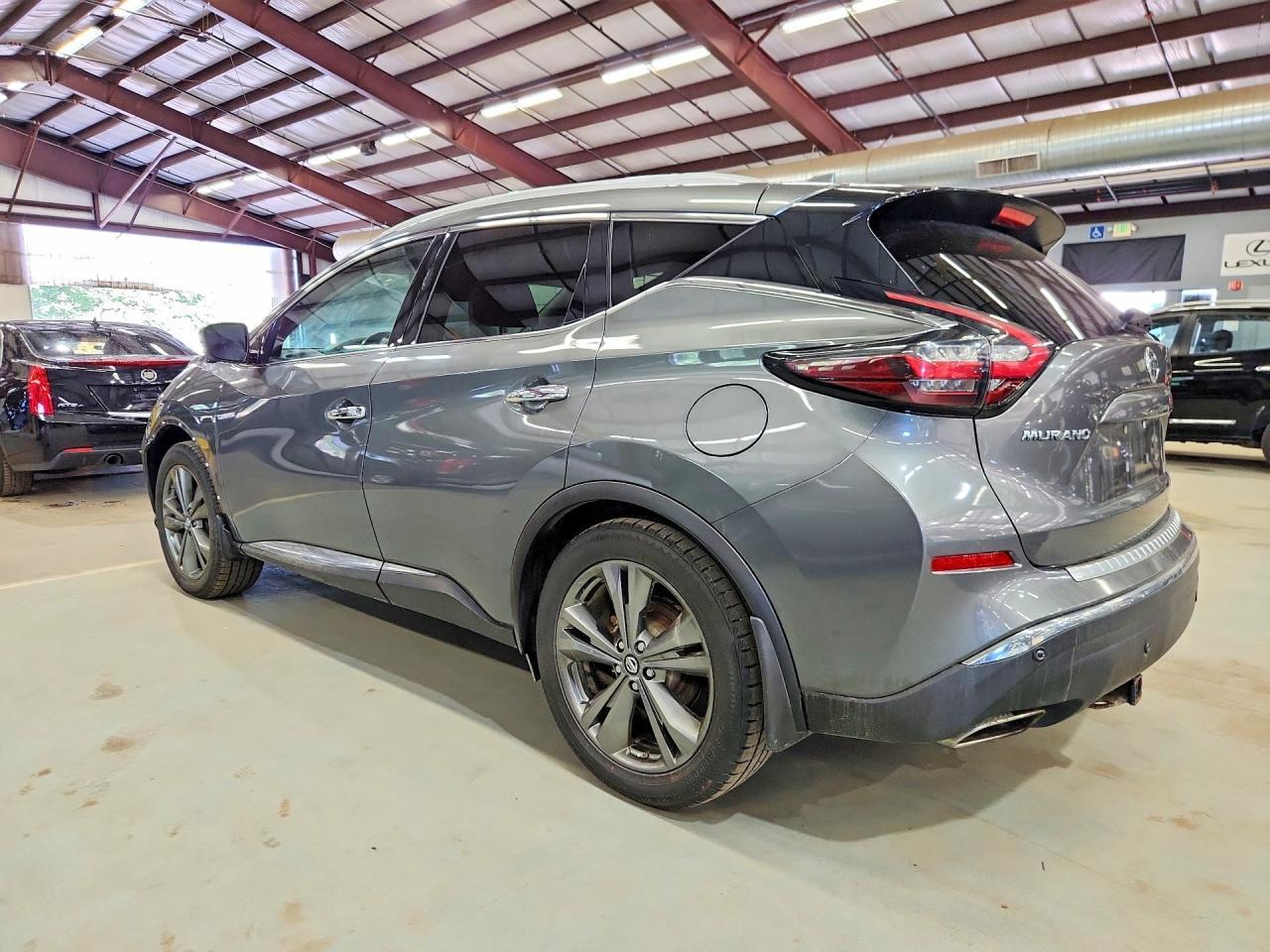 2019 Nissan Murano Platinum - zdjęcie 2