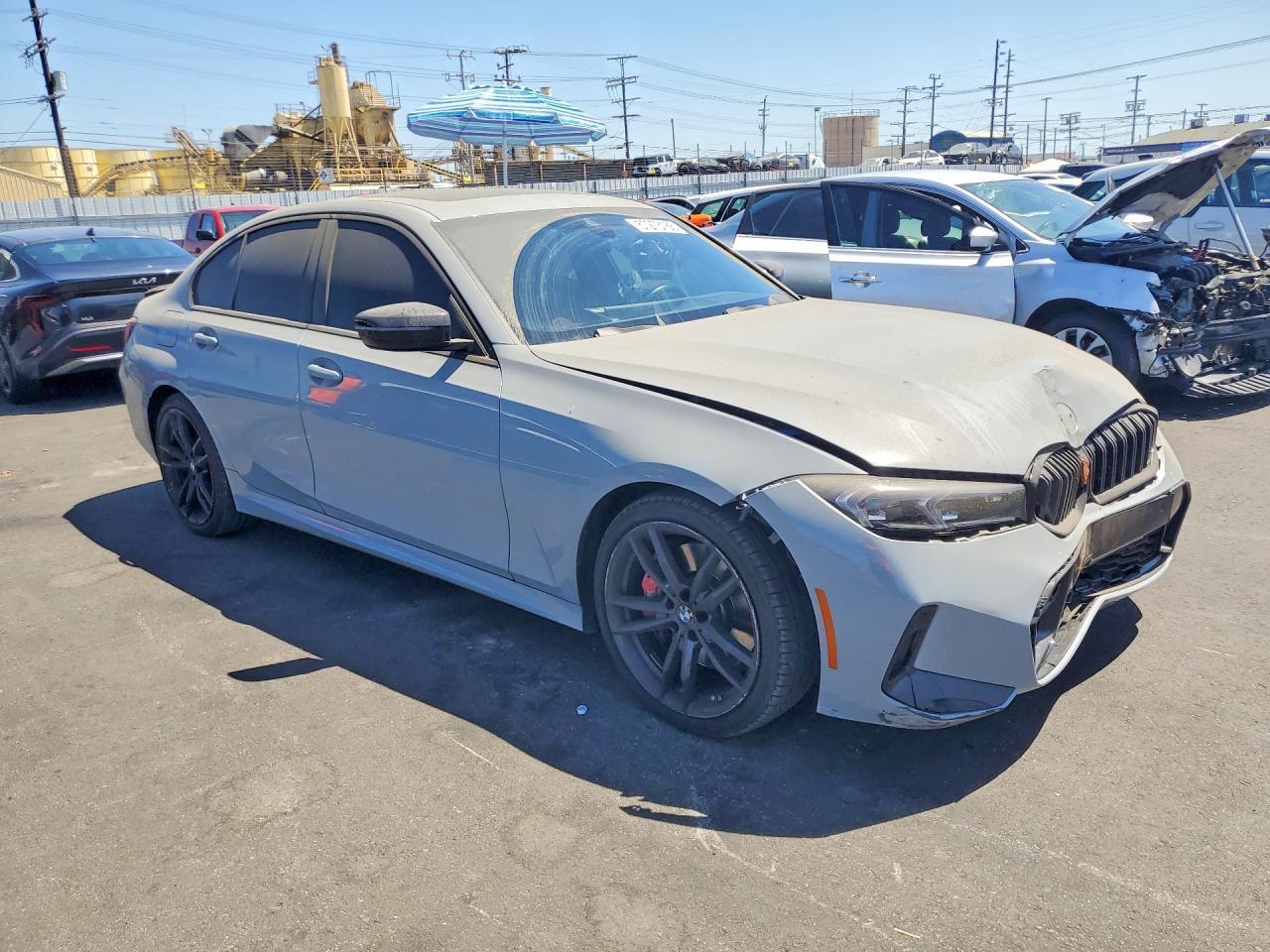 2023 BMW 330I - zdjęcie 4