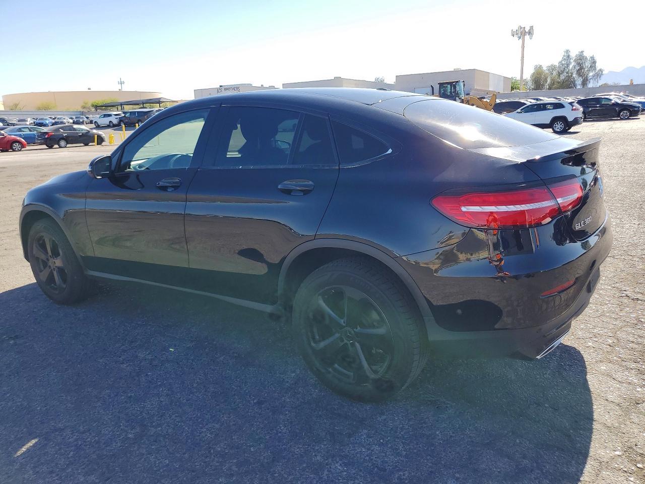 2019 Mercedes-Benz Glc Coupe 300 4Matic - zdjęcie 2